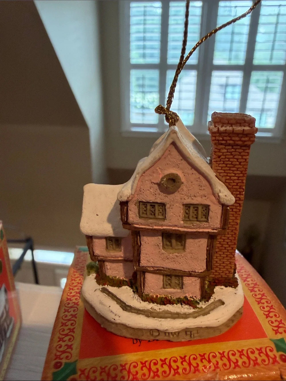 David Winter Cottages - Mini Ornaments Set of 4.